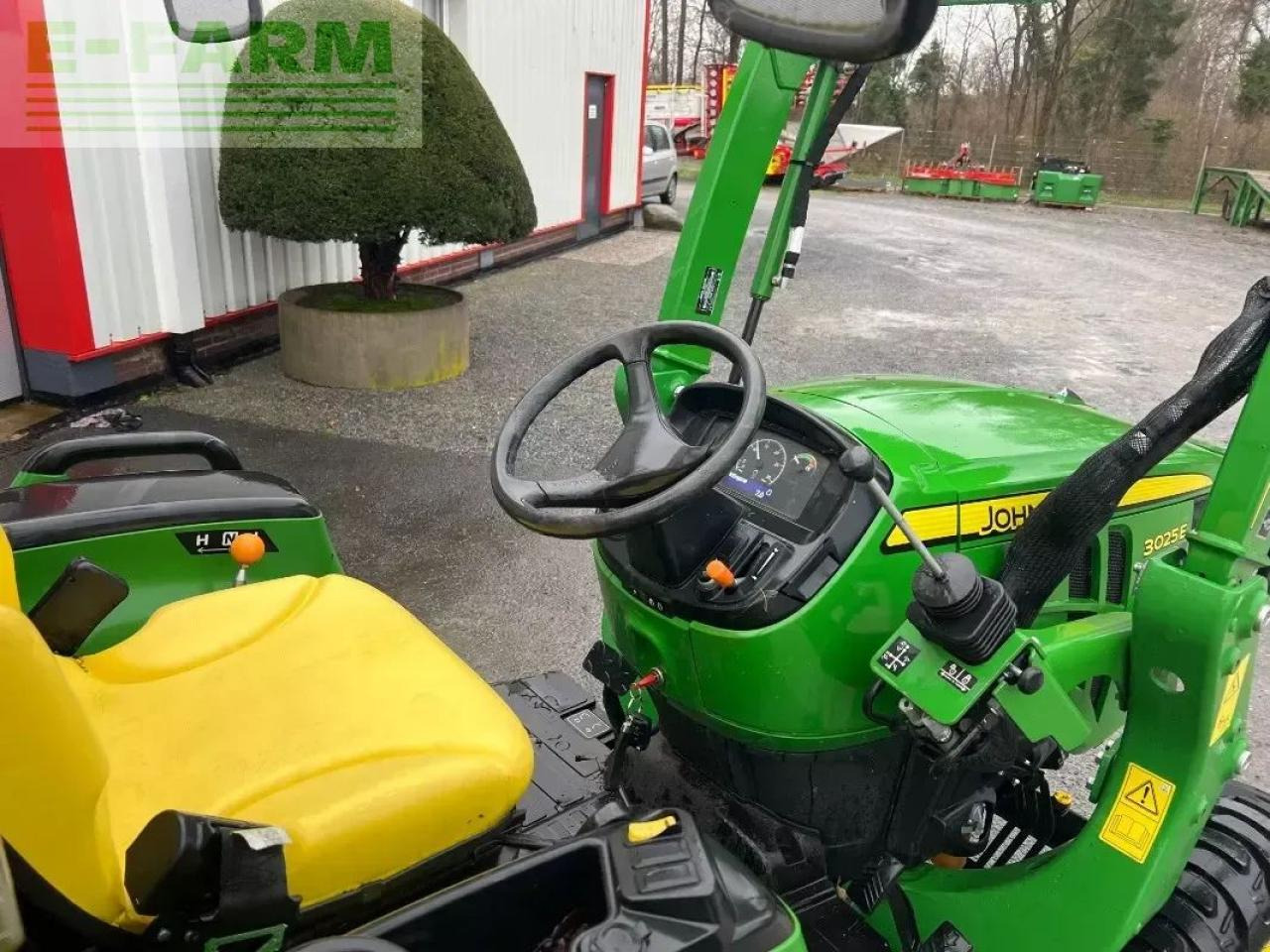 John Deere 3025e - Trattore: foto 5 John Deere 3025e - Trattore: foto 5