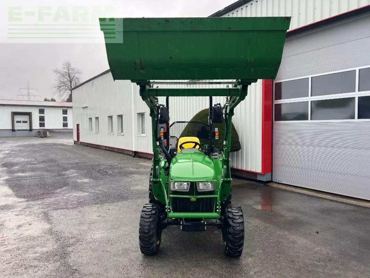 John Deere 3025e - Trattore: foto 2 John Deere 3025e - Trattore: foto 2
