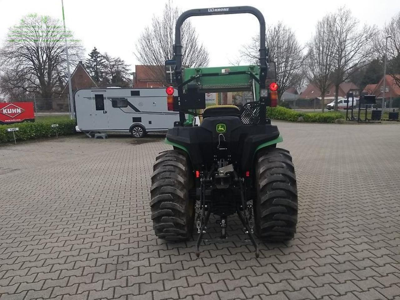 John Deere 3038e traktor - Trattore: foto 3 John Deere 3038e traktor - Trattore: foto 3