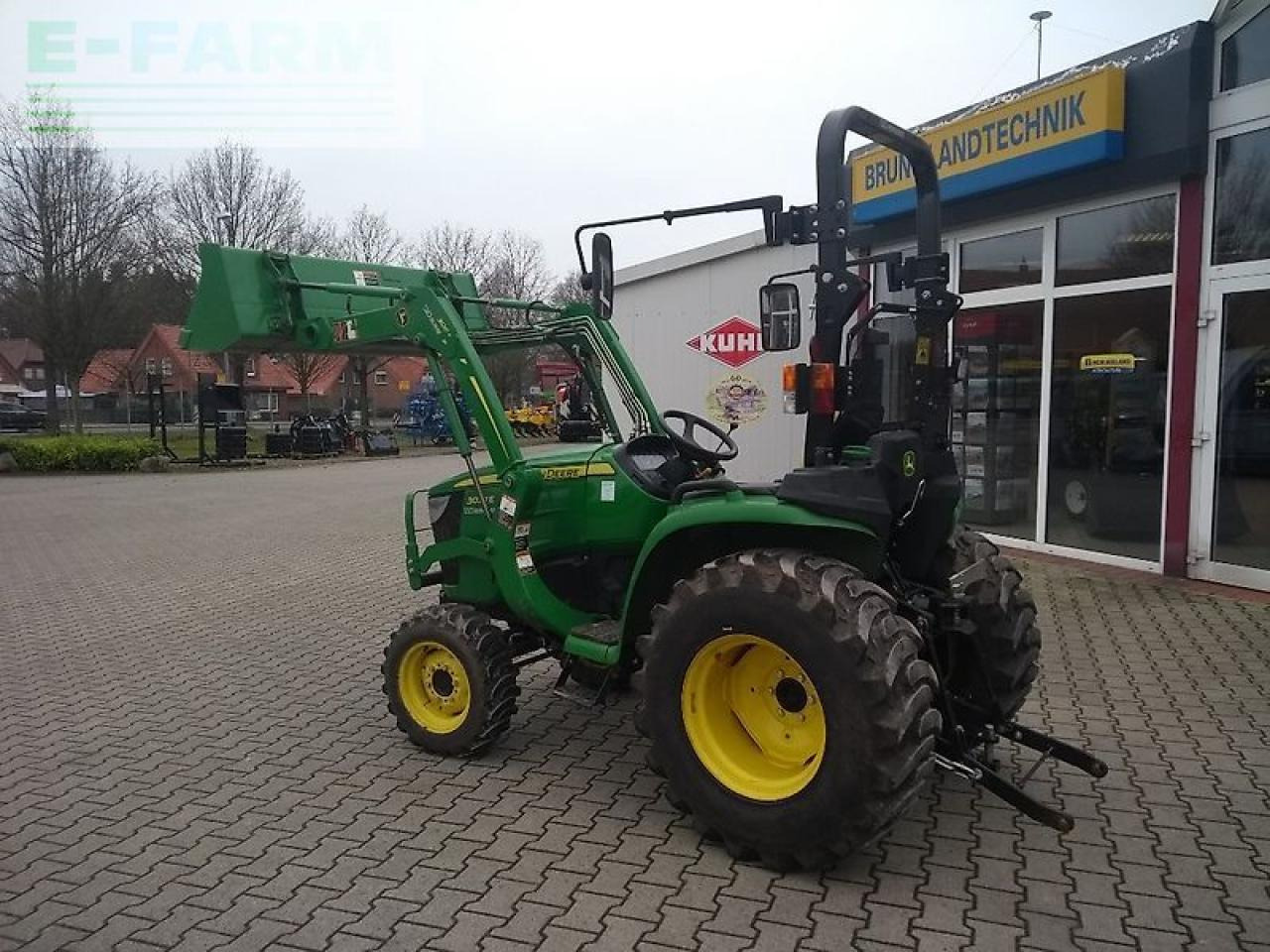 John Deere 3038e traktor - Trattore: foto 2 John Deere 3038e traktor - Trattore: foto 2