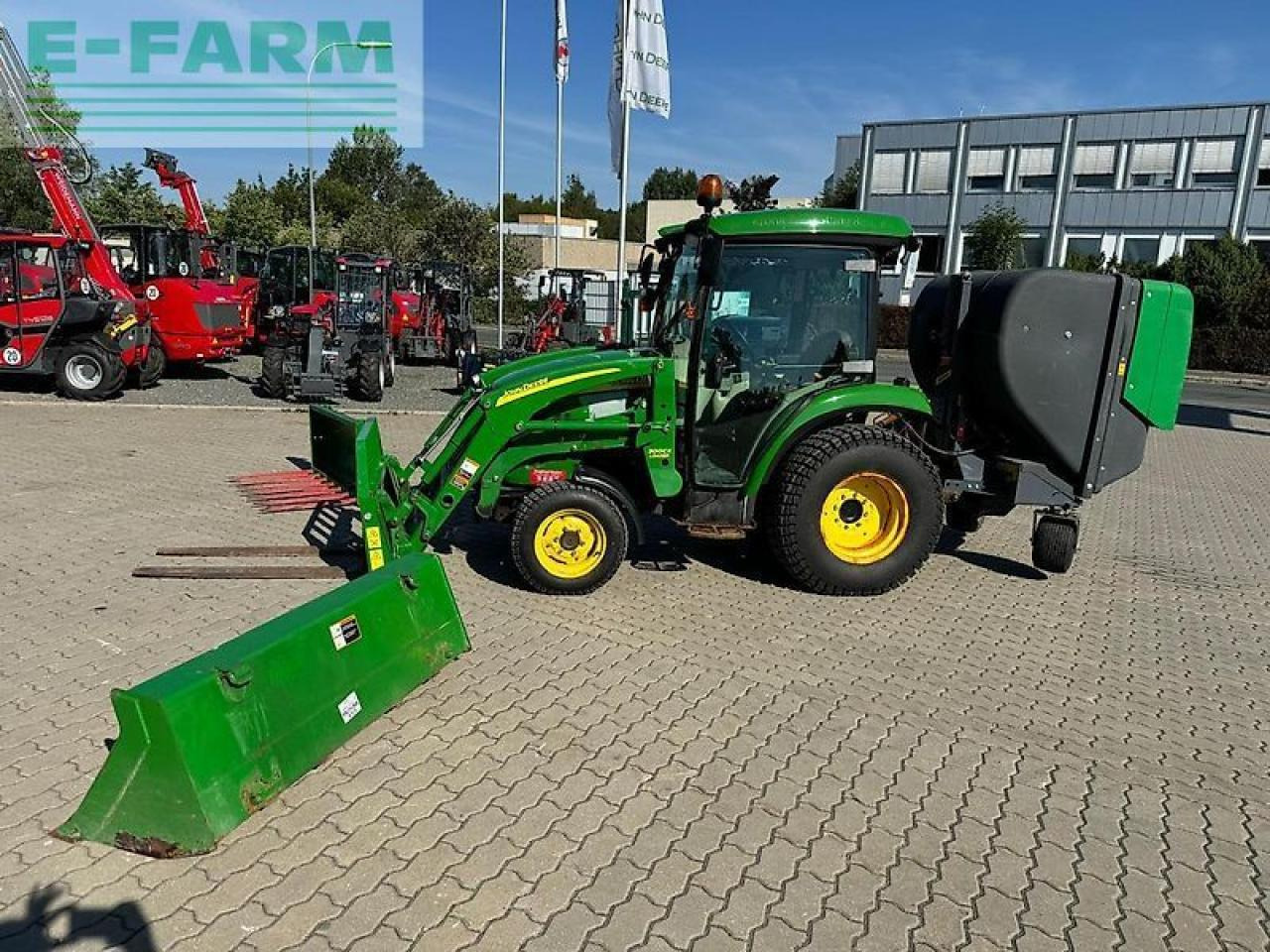 John Deere 3720 - Trattore: foto 2 John Deere 3720 - Trattore: foto 2