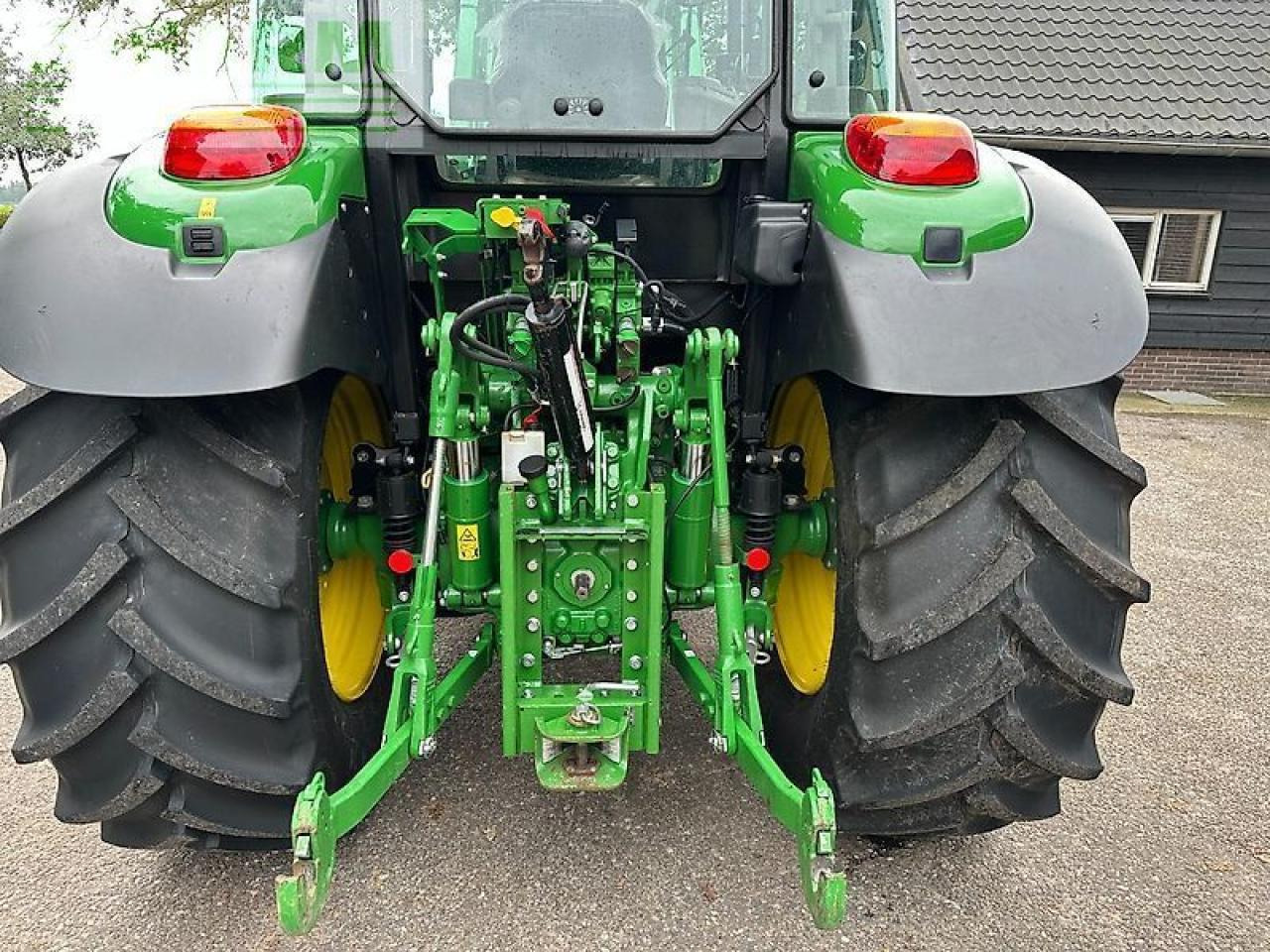 John Deere 5100r + frontlader 603r - Trattore: foto 5 John Deere 5100r + frontlader 603r - Trattore: foto 5