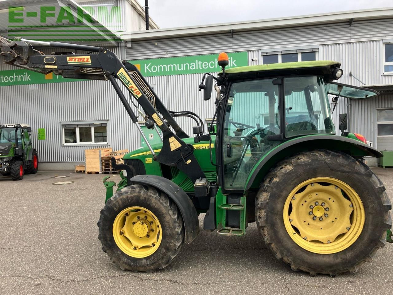 John Deere 5820 - Trattore: foto 1 John Deere 5820 - Trattore: foto 1