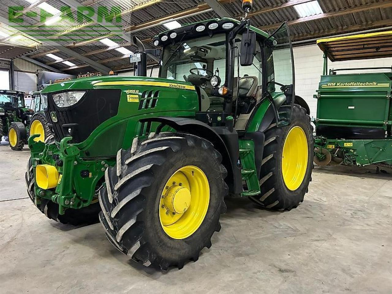 John Deere 6155r ap40 - Trattore: foto 1 John Deere 6155r ap40 - Trattore: foto 1