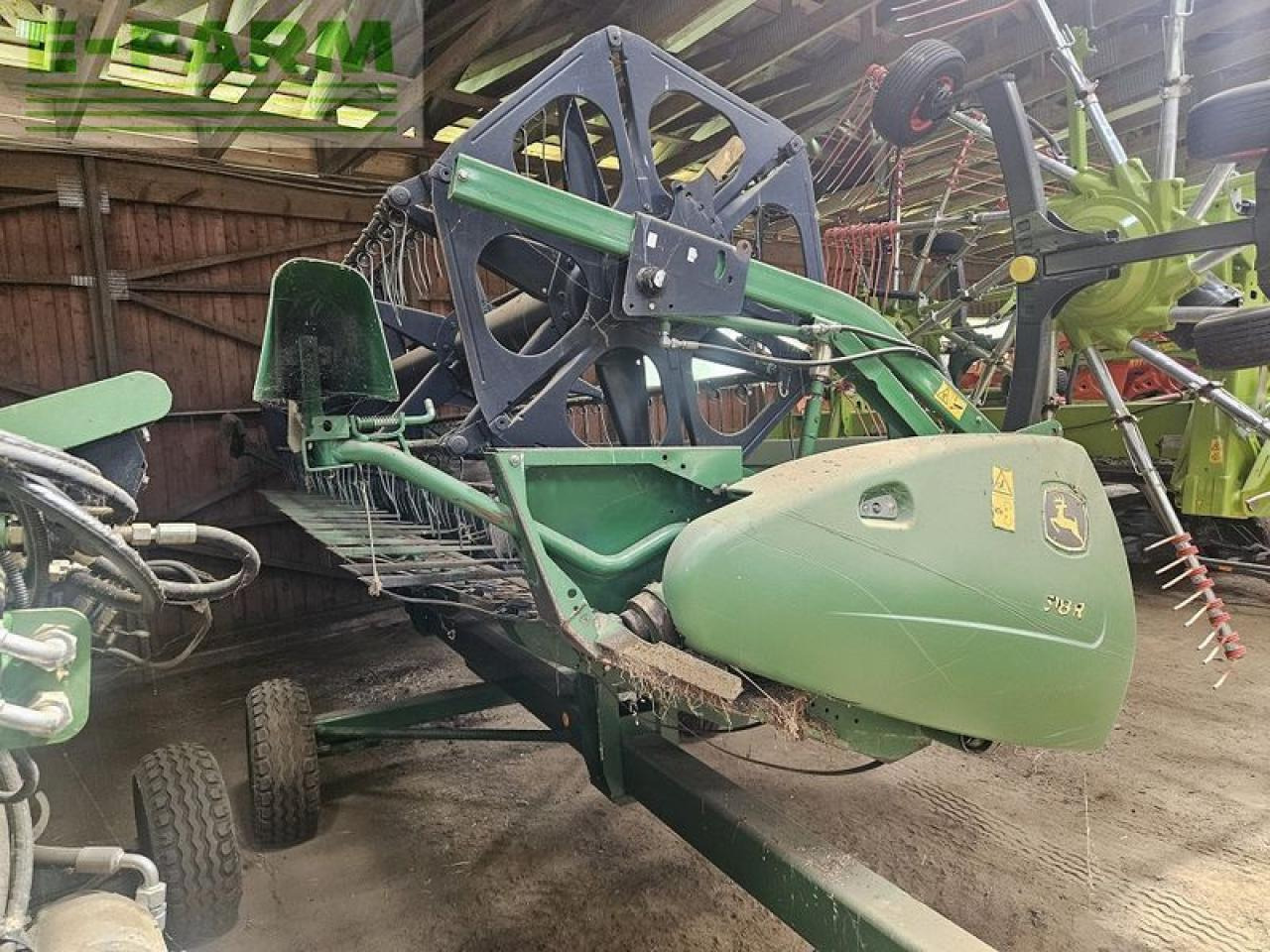 John Deere 618r + transportwagen - Barra di taglio per grano: foto 2 John Deere 618r + transportwagen - Barra di taglio per grano: foto 2