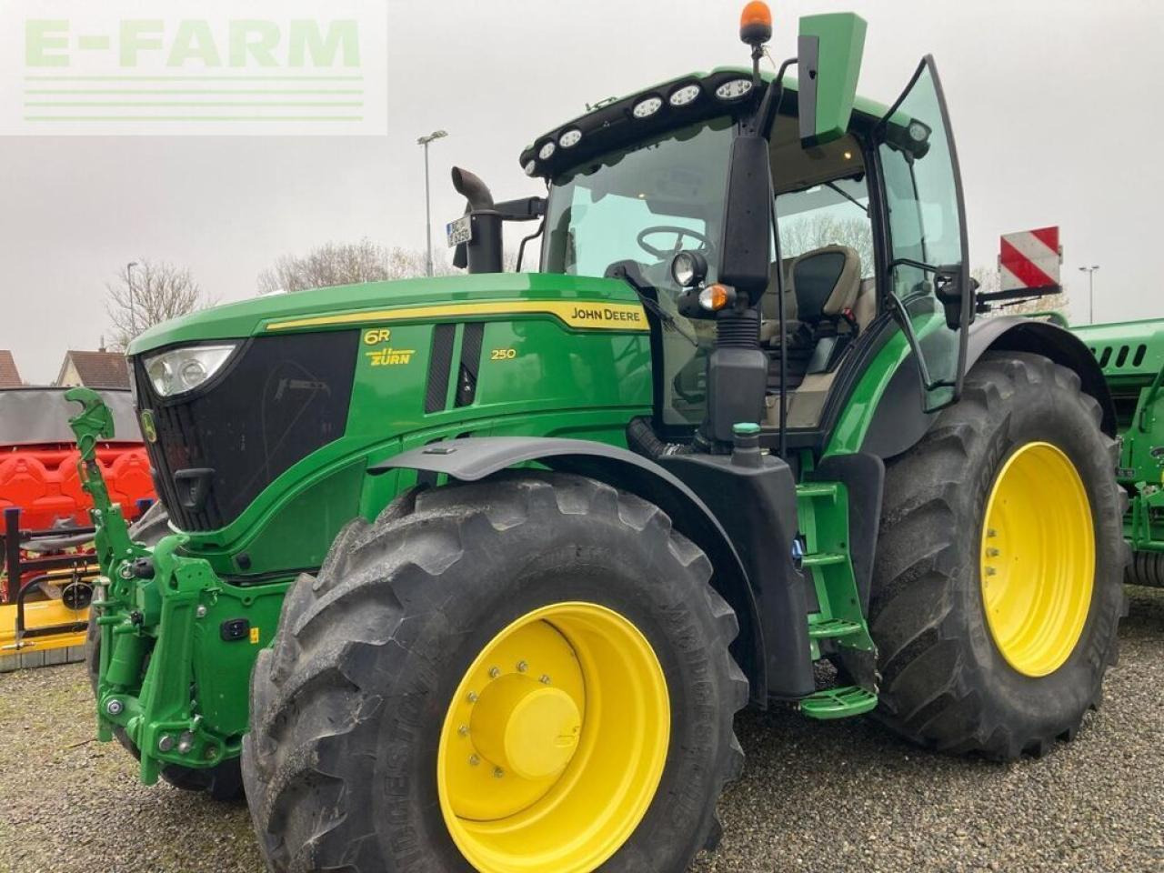John Deere 6r250 - Trattore: foto 1 John Deere 6r250 - Trattore: foto 1
