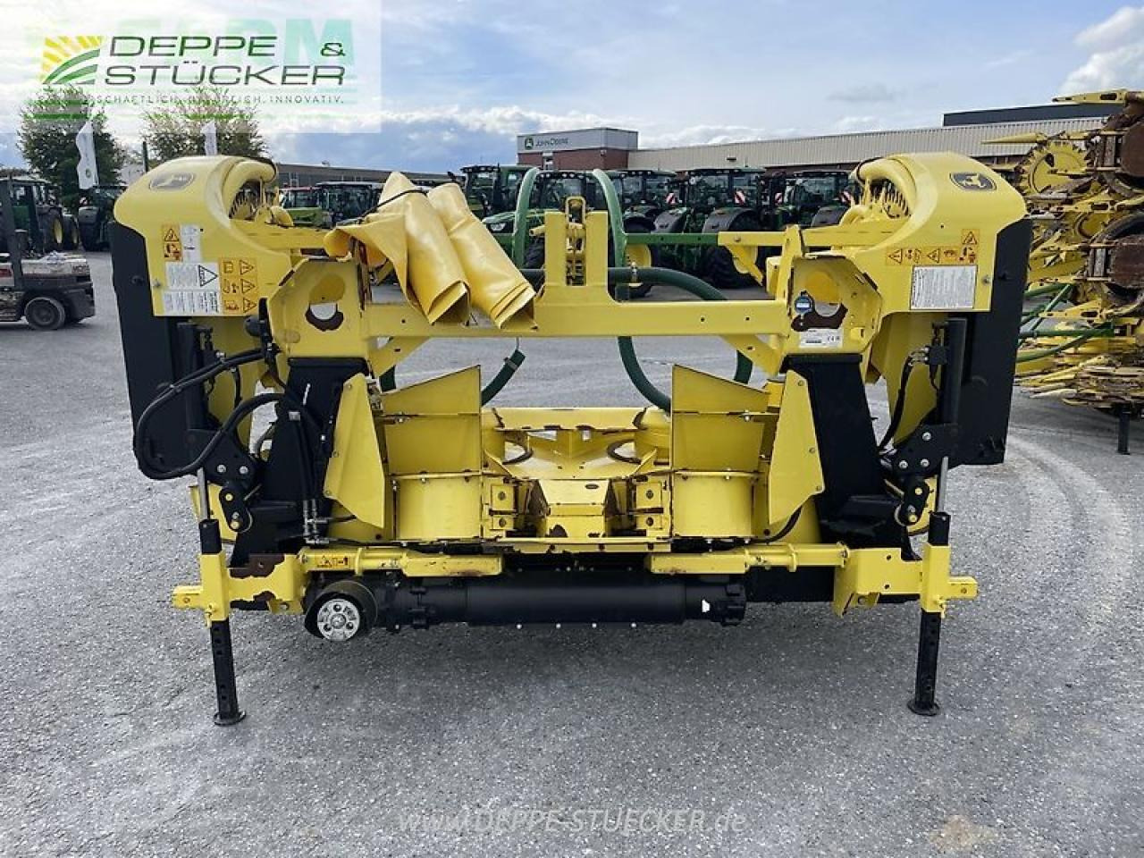 John Deere 8200i mit kemper 345 und kemper 639 - Trincia: foto 5 John Deere 8200i mit kemper 345 und kemper 639 - Trincia: foto 5