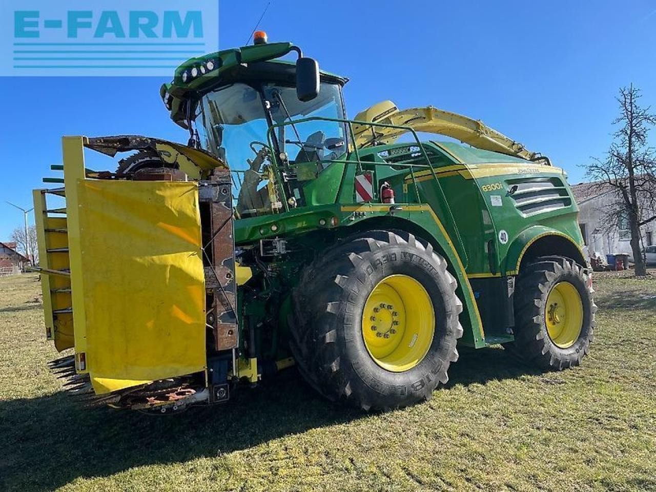 John Deere 8300 - Trincia: foto 1 John Deere 8300 - Trincia: foto 1