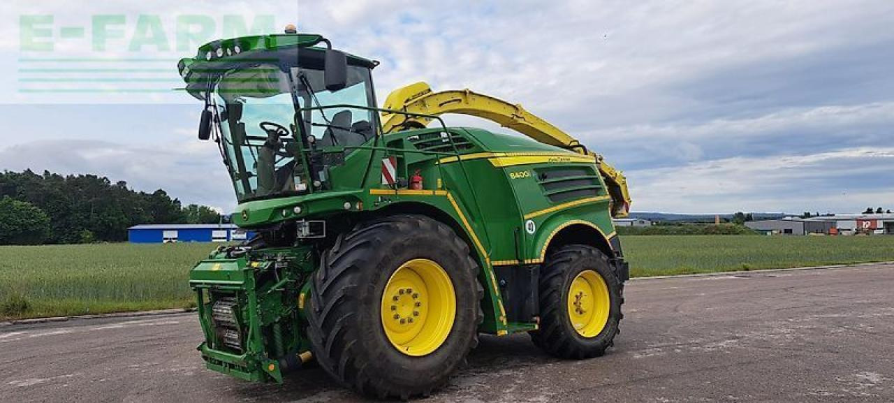 John Deere 8400 - Trincia: foto 1 John Deere 8400 - Trincia: foto 1