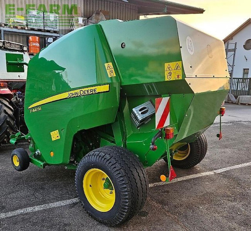 John Deere f441 m - Pressa quadra: foto 5 John Deere f441 m - Pressa quadra: foto 5