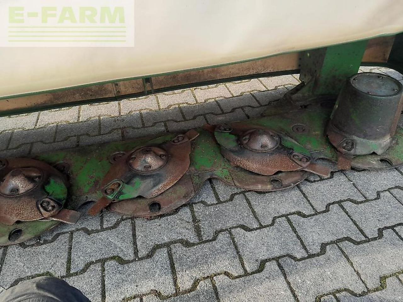 Krone easy cut r 320 - Falciatrice: foto 5 Krone easy cut r 320 - Falciatrice: foto 5