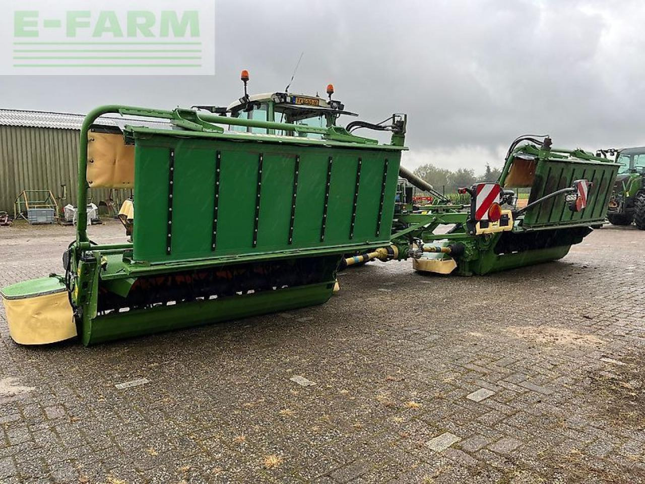 Krone ec b 870 cv collect + krone ec f 320 cv - Falciatrice: foto 2 Krone ec b 870 cv collect + krone ec f 320 cv - Falciatrice: foto 2