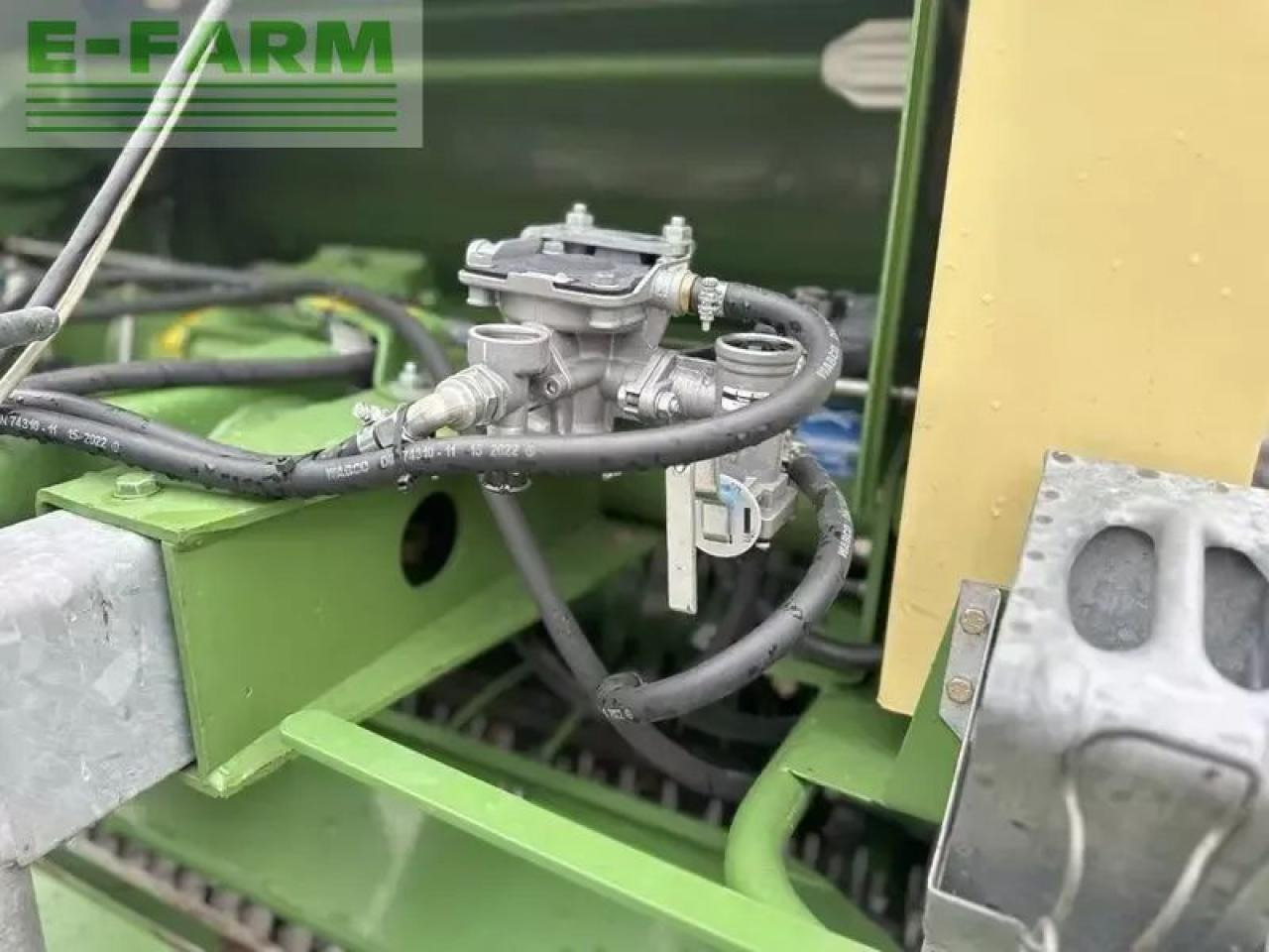 Krone vario pack 1500 multi cut rundballenpresse - Pressa quadra: foto 5 Krone vario pack 1500 multi cut rundballenpresse - Pressa quadra: foto 5