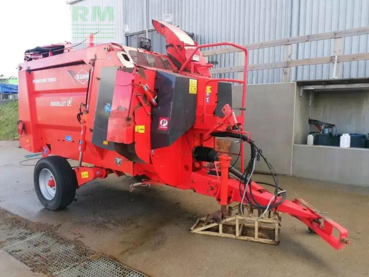 Kuhn athenor7560 - Attrezzatura per silaggio: foto 1 Kuhn athenor7560 - Attrezzatura per silaggio: foto 1