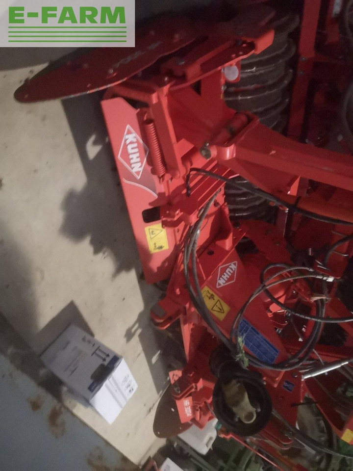 Kuhn hr 3004 - Macchina per la lavorazione del terreno: foto 3 Kuhn hr 3004 - Macchina per la lavorazione del terreno: foto 3