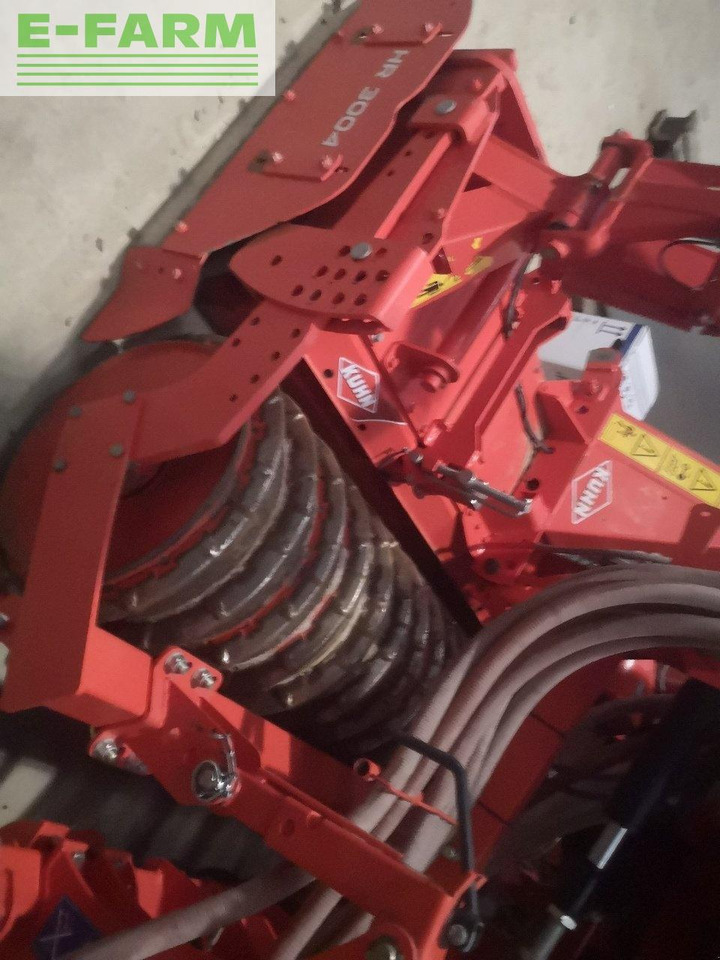 Kuhn hr 3004 - Macchina per la lavorazione del terreno: foto 2 Kuhn hr 3004 - Macchina per la lavorazione del terreno: foto 2