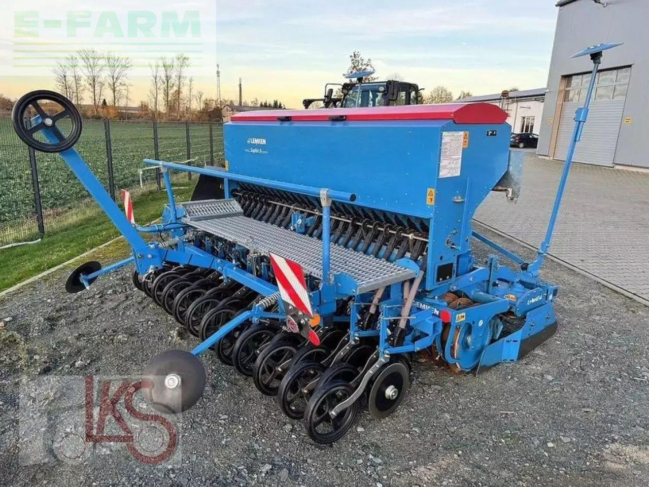 Lemken saphir 8 / 300 ds + zirkon 8 / 300 - Seminatrice combinata: foto 3 Lemken saphir 8 / 300 ds + zirkon 8 / 300 - Seminatrice combinata: foto 3