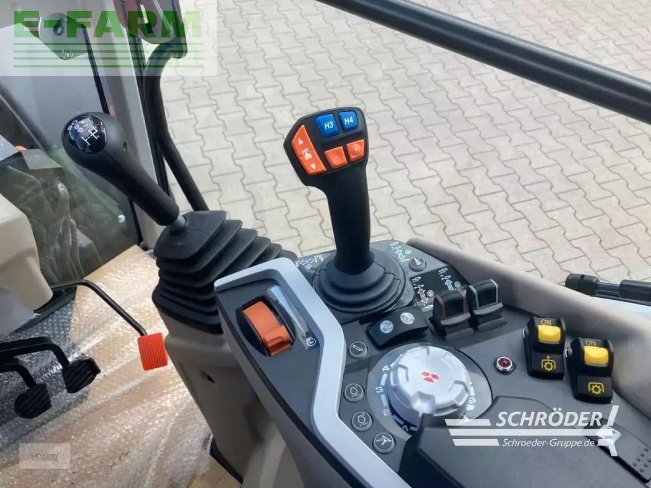 Trattore Massey Ferguson 3fr.85 cab efficient: foto 22