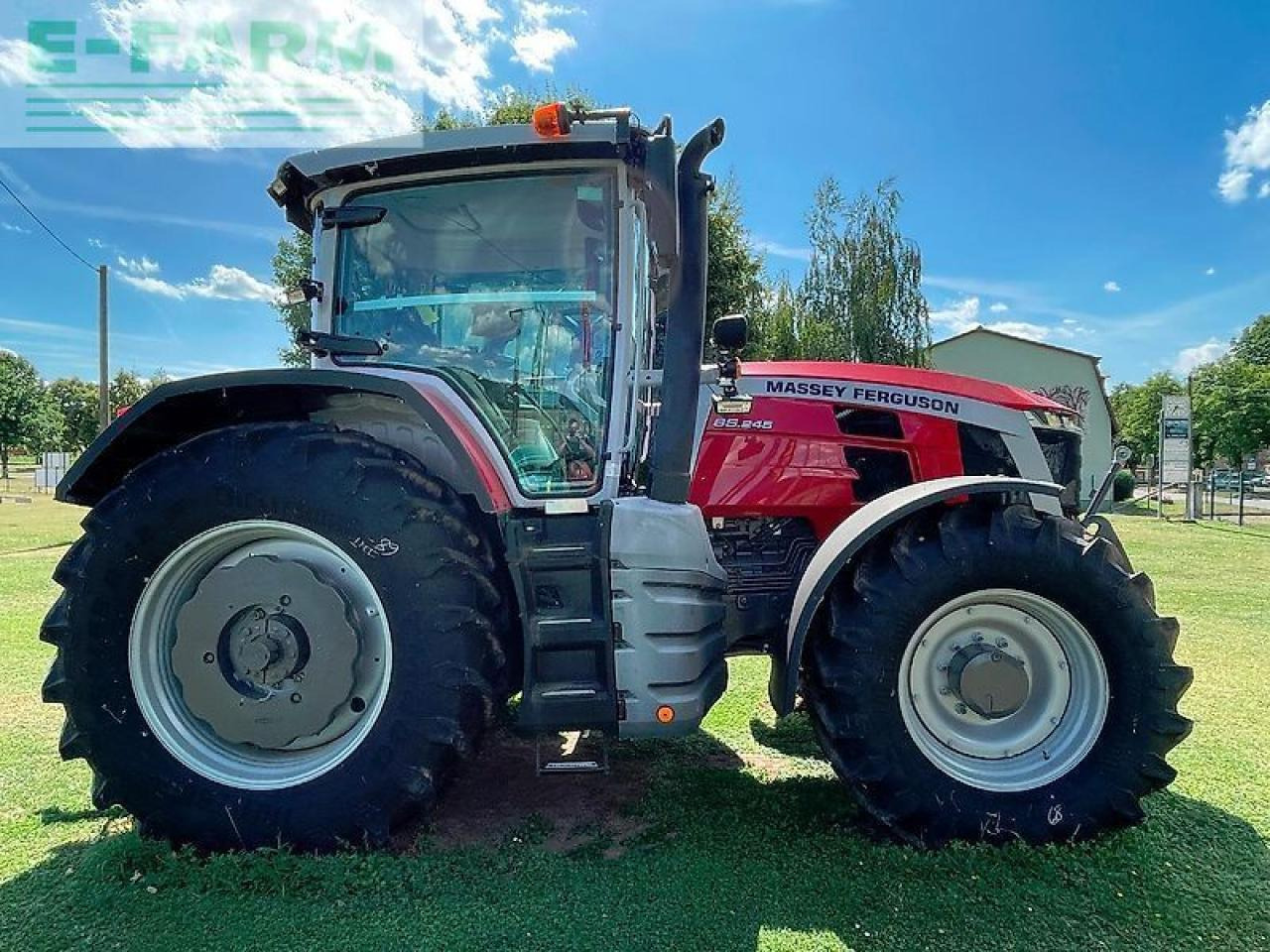 Massey Ferguson 8s.245 dyna-7 exclusive Exclusive - Trattore: foto 3 Massey Ferguson 8s.245 dyna-7 exclusive Exclusive - Trattore: foto 3