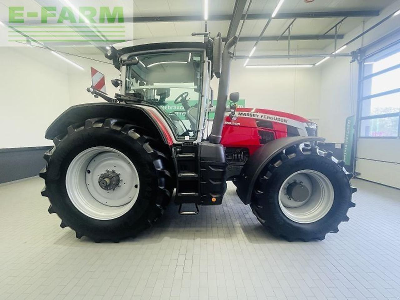 Massey Ferguson 8s.305 dyna-vt exclusive Exclusive - Trattore: foto 4 Massey Ferguson 8s.305 dyna-vt exclusive Exclusive - Trattore: foto 4