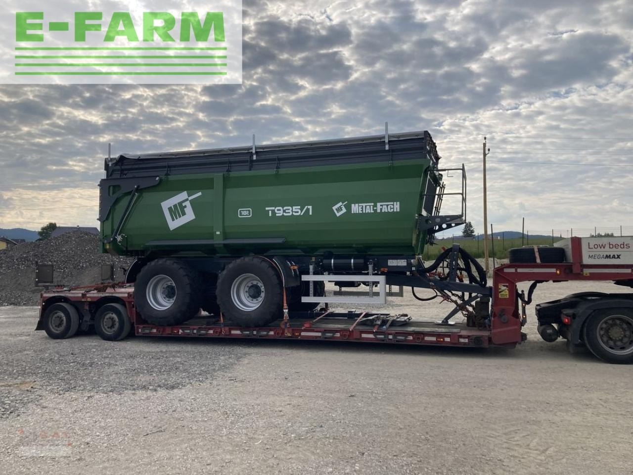 Metal-Fach t 935/1-24 to muldenkipper-voll - Rimorchio a cassone agricolo: foto 2 Metal-Fach t 935/1-24 to muldenkipper-voll - Rimorchio a cassone agricolo: foto 2