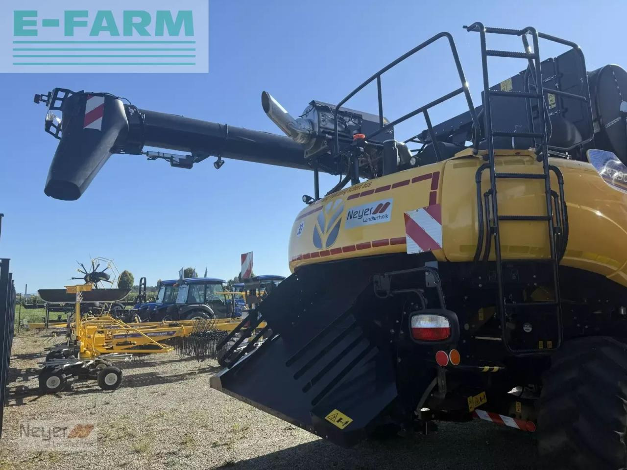 New Holland cr 7.90 - Mietitrebbia: foto 4 New Holland cr 7.90 - Mietitrebbia: foto 4