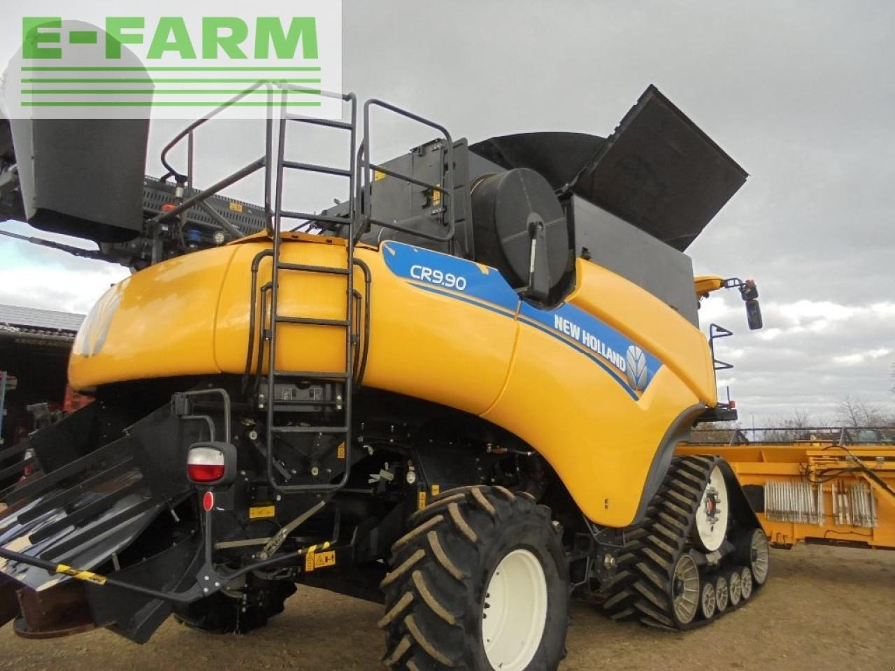 New Holland cr9.90 - Mietitrebbia: foto 5 New Holland cr9.90 - Mietitrebbia: foto 5