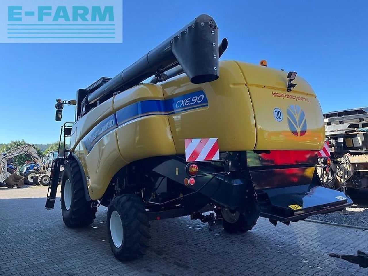 New Holland cx 6.90 - Mietitrebbia: foto 4 New Holland cx 6.90 - Mietitrebbia: foto 4
