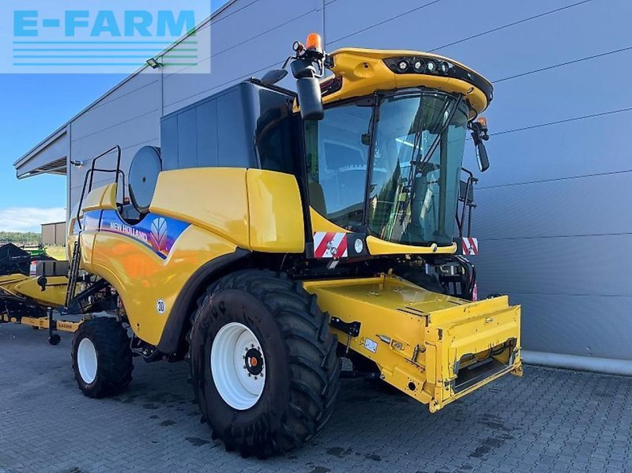 New Holland cx 6.90 - Mietitrebbia: foto 1 New Holland cx 6.90 - Mietitrebbia: foto 1