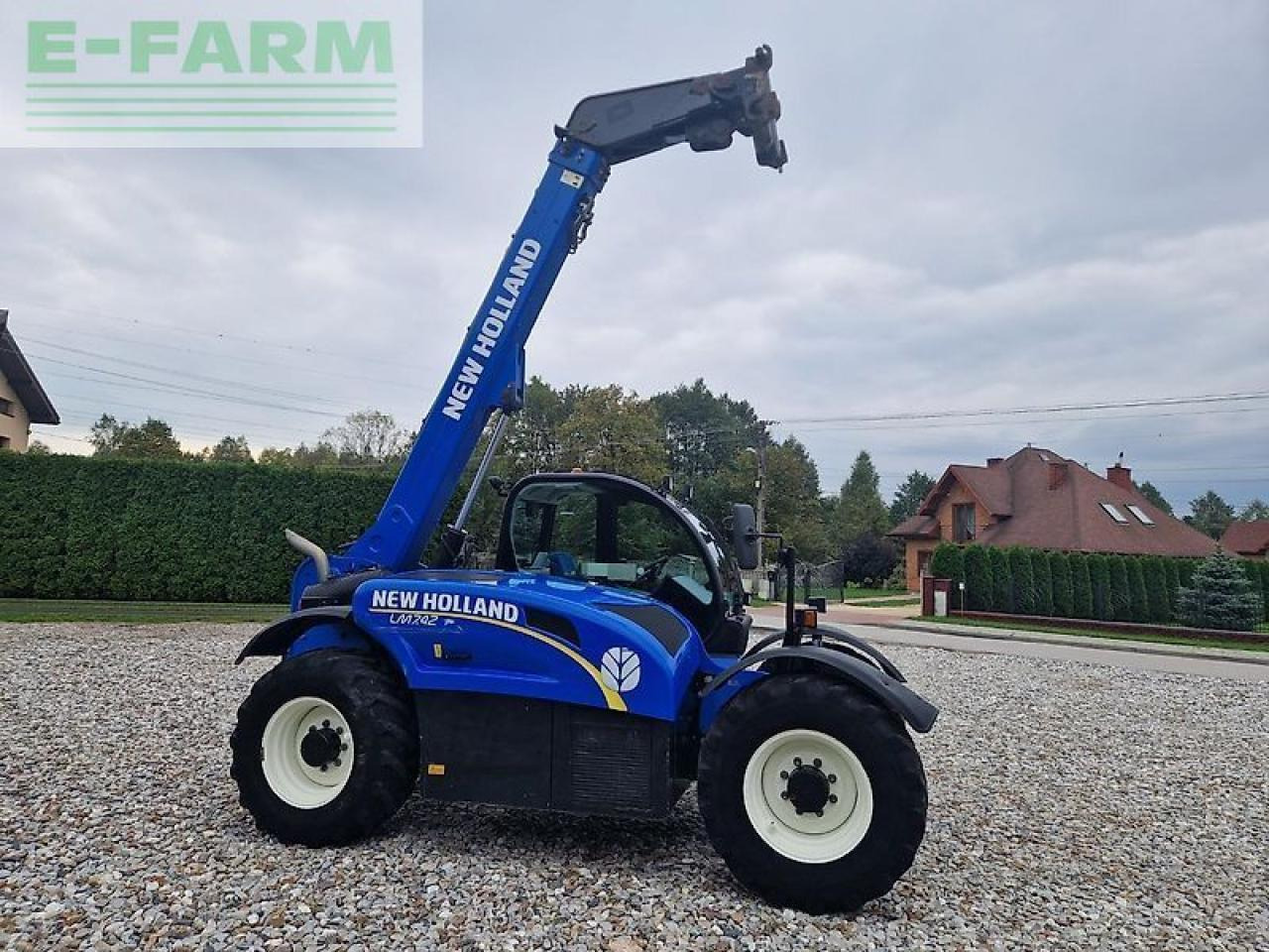 New Holland lm 7.42 - Pala gommata: foto 5 New Holland lm 7.42 - Pala gommata: foto 5