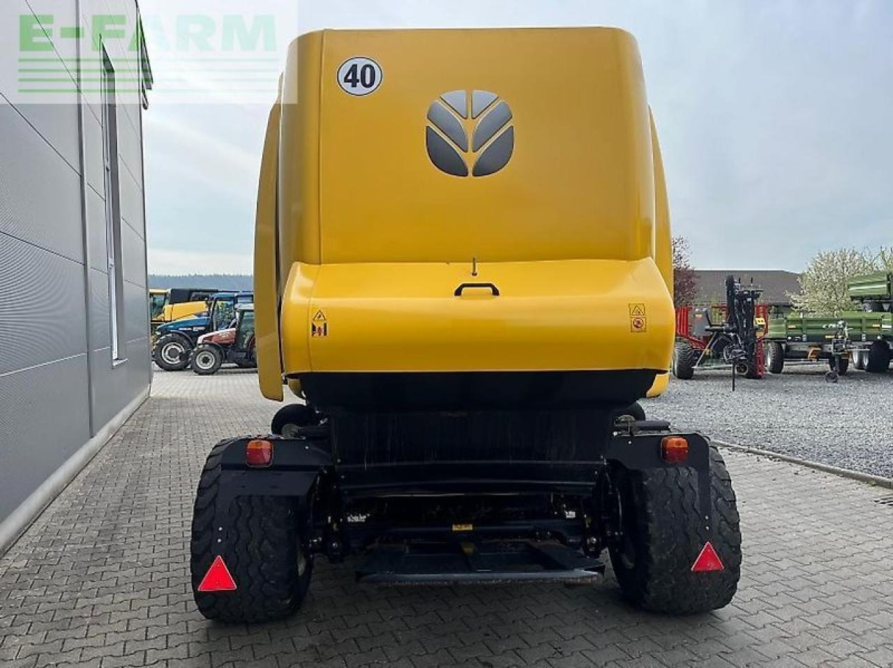 New Holland rb 180 c - Pressa quadra: foto 3 New Holland rb 180 c - Pressa quadra: foto 3