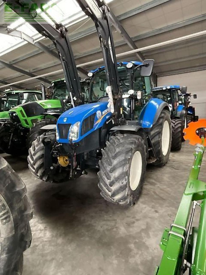 New Holland t 5.105 electro command - Trattore: foto 1 New Holland t 5.105 electro command - Trattore: foto 1
