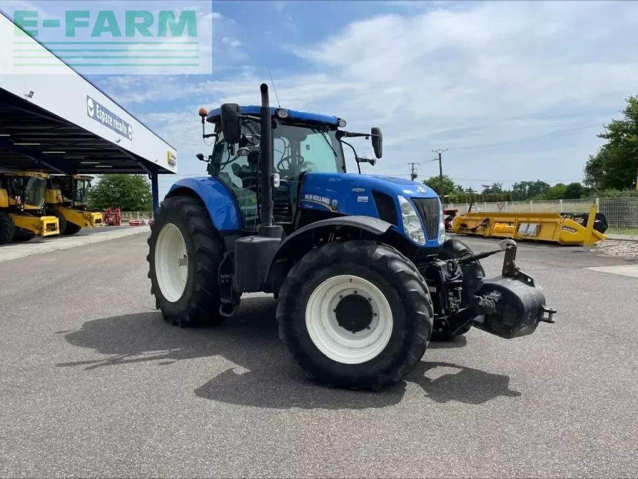 New Holland t 7.235 - Trattore: foto 3 New Holland t 7.235 - Trattore: foto 3