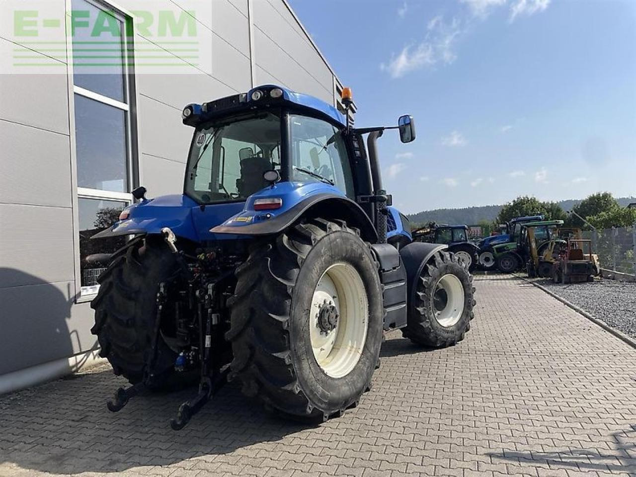 New Holland t 8.390 - Trattore: foto 4 New Holland t 8.390 - Trattore: foto 4