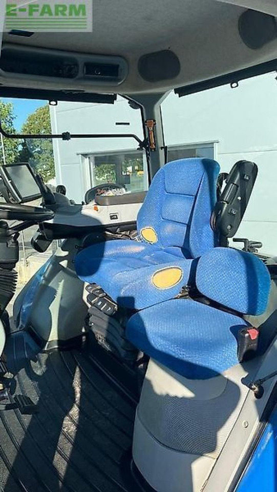 New Holland t 8.390 uc ultra command lastschalter traktor - Trattore: foto 4 New Holland t 8.390 uc ultra command lastschalter traktor - Trattore: foto 4