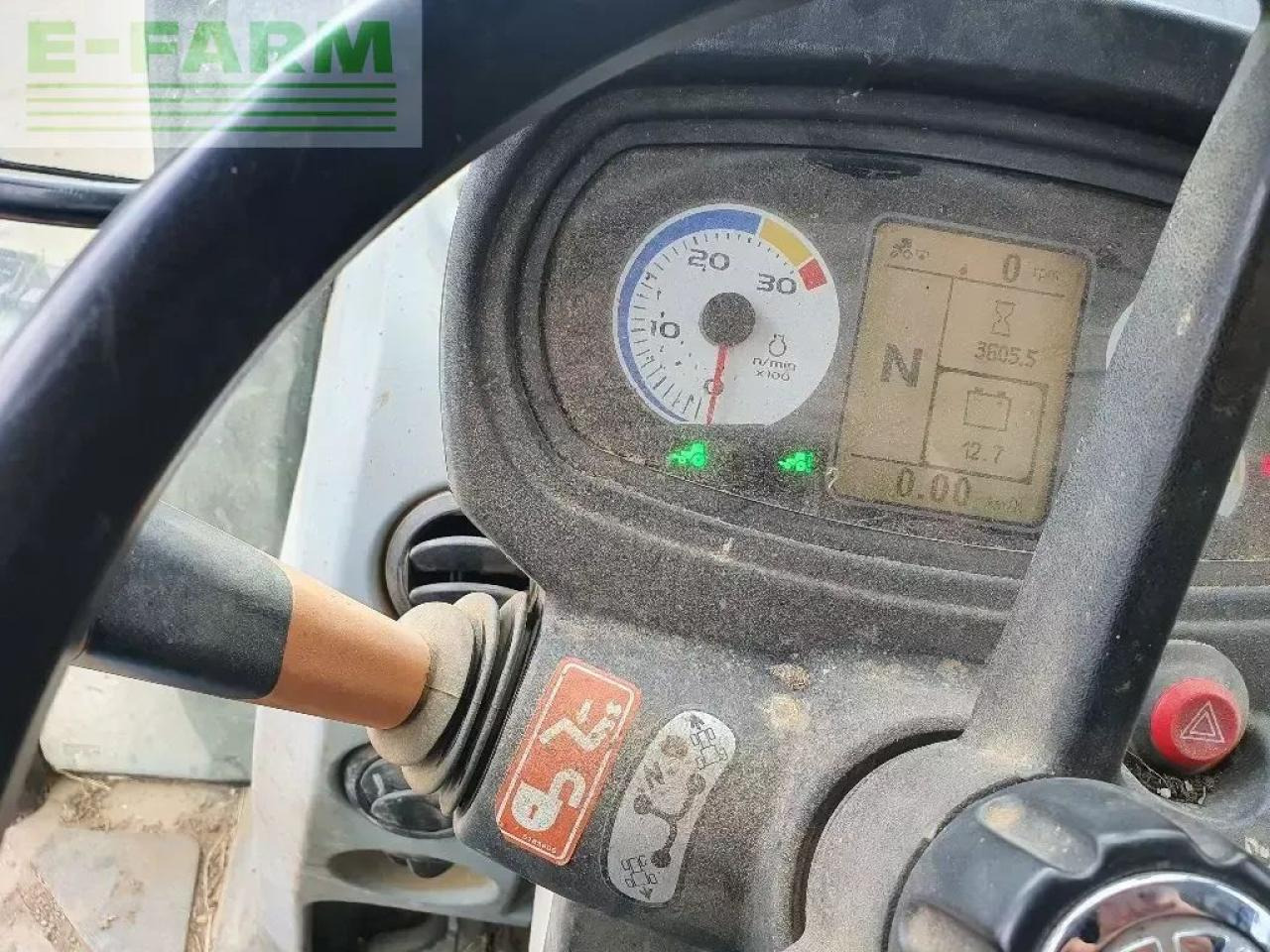 New Holland t4-85 - Trattore: foto 5 New Holland t4-85 - Trattore: foto 5