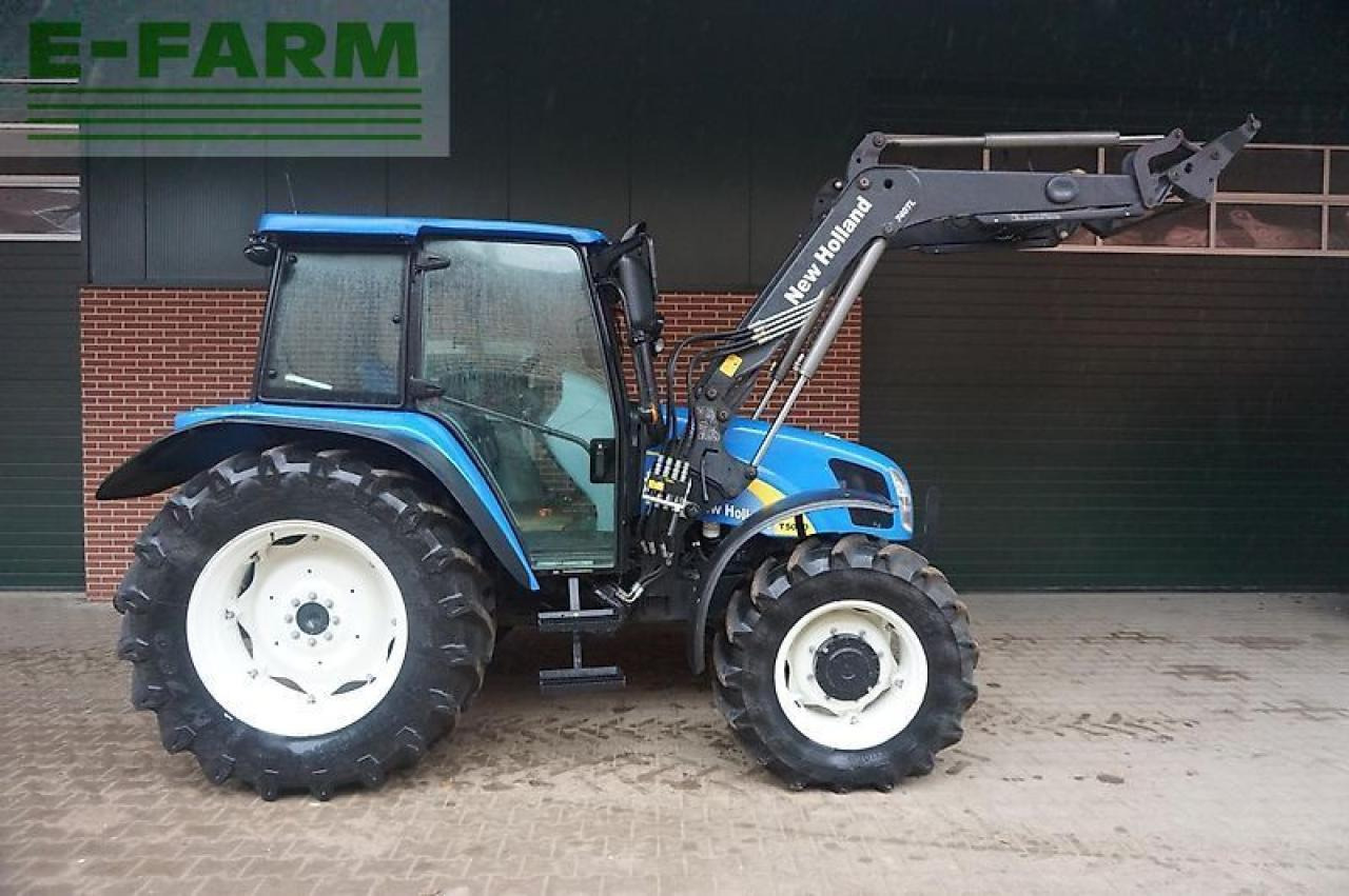 New Holland t5040 nur 860 std. - Trattore: foto 2 New Holland t5040 nur 860 std. - Trattore: foto 2