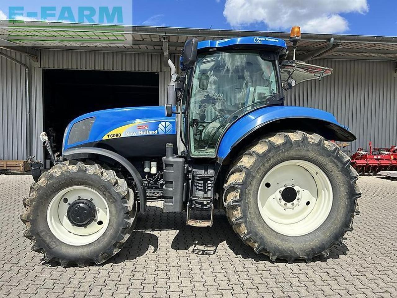 New Holland t6090 power command - Trattore: foto 1 New Holland t6090 power command - Trattore: foto 1