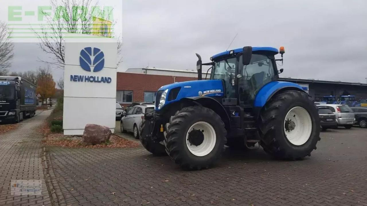 New Holland t7.220 ac - Trattore: foto 1 New Holland t7.220 ac - Trattore: foto 1