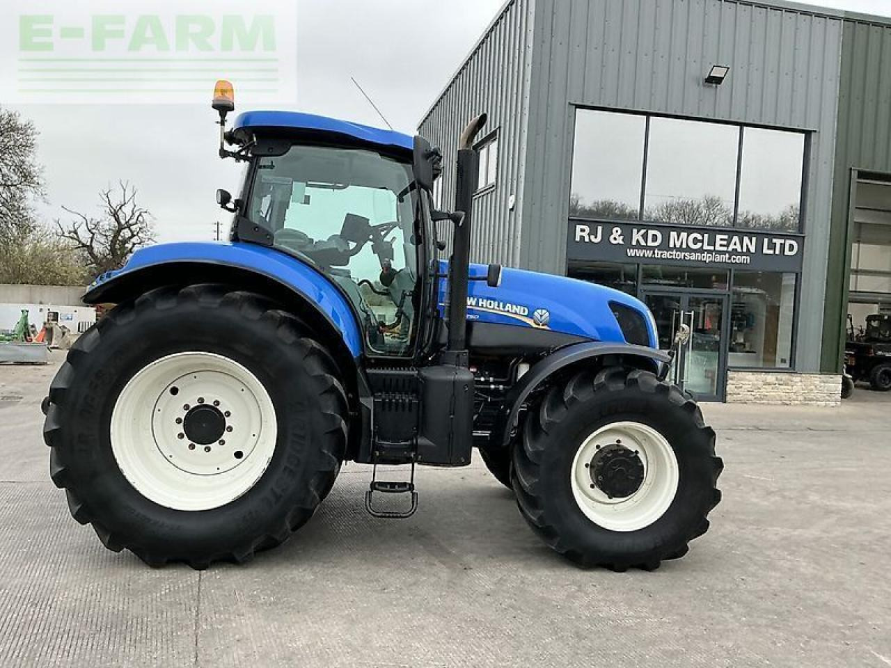 New Holland t7.250 tractor (st22810) - Trattore: foto 1 New Holland t7.250 tractor (st22810) - Trattore: foto 1