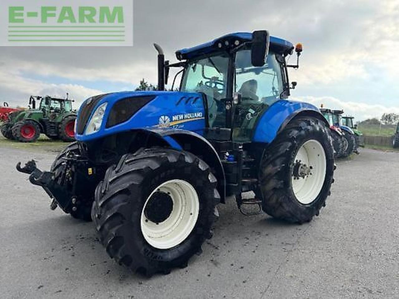 New Holland t7.260 pc - Trattore: foto 1 New Holland t7.260 pc - Trattore: foto 1