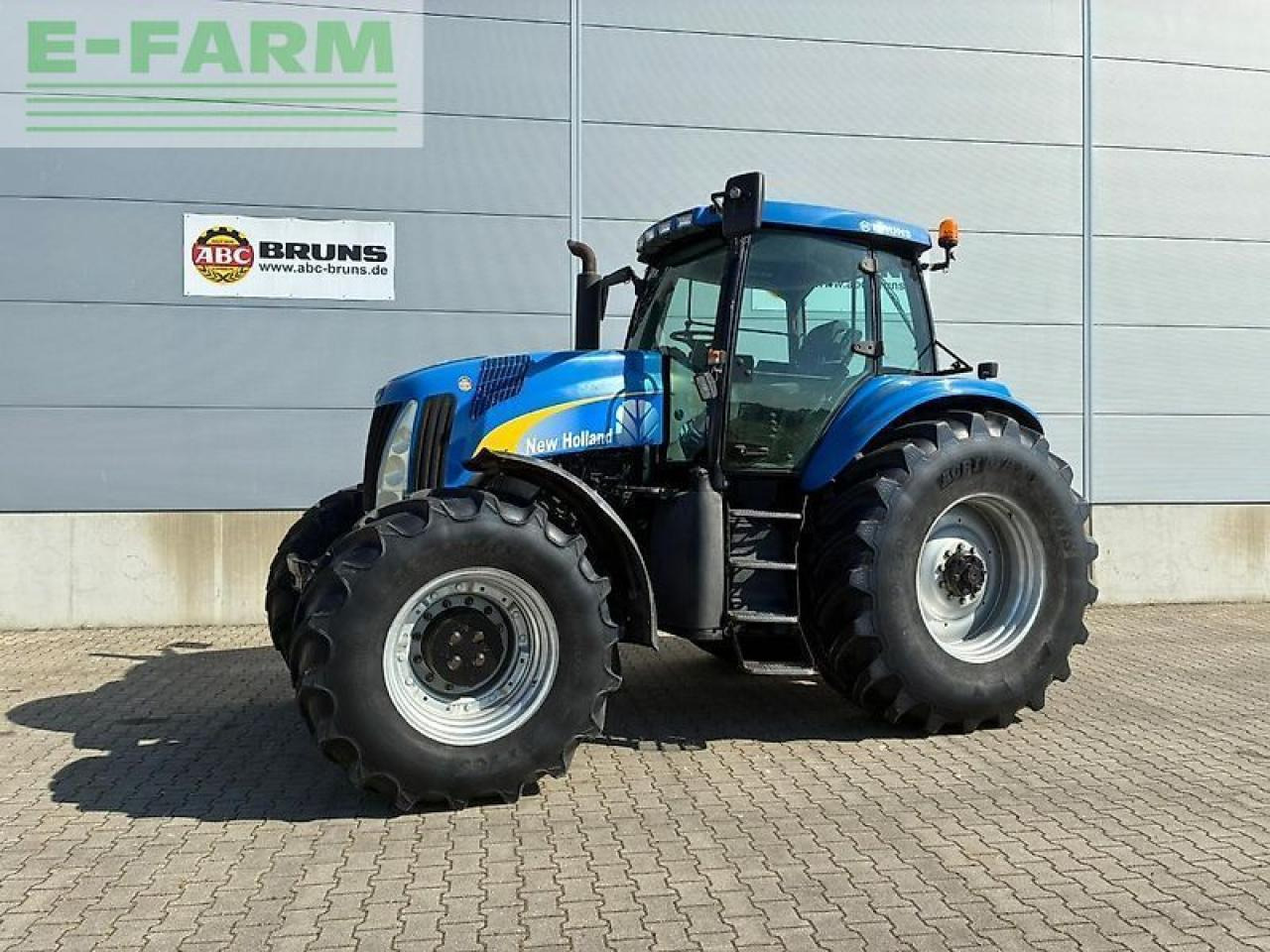 New Holland tg 255 - Trattore: foto 1 New Holland tg 255 - Trattore: foto 1