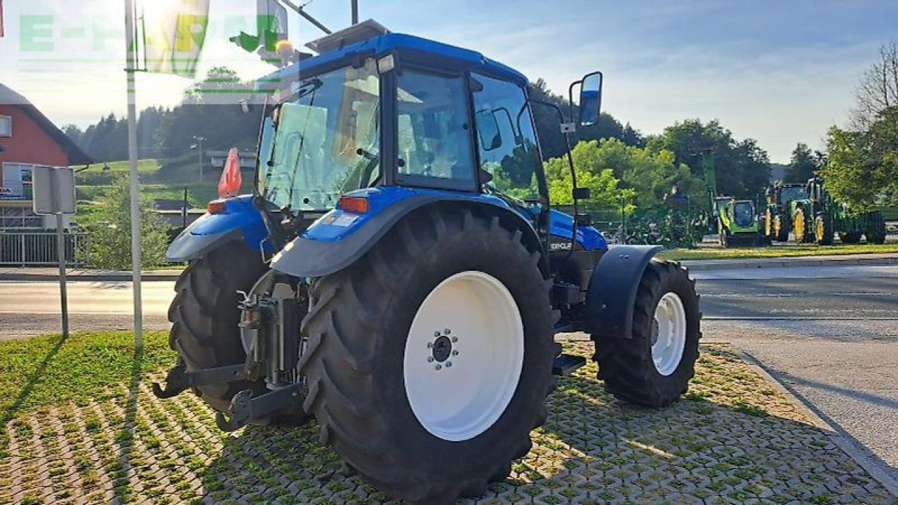 New Holland tl 80 - Trattore: foto 4 New Holland tl 80 - Trattore: foto 4