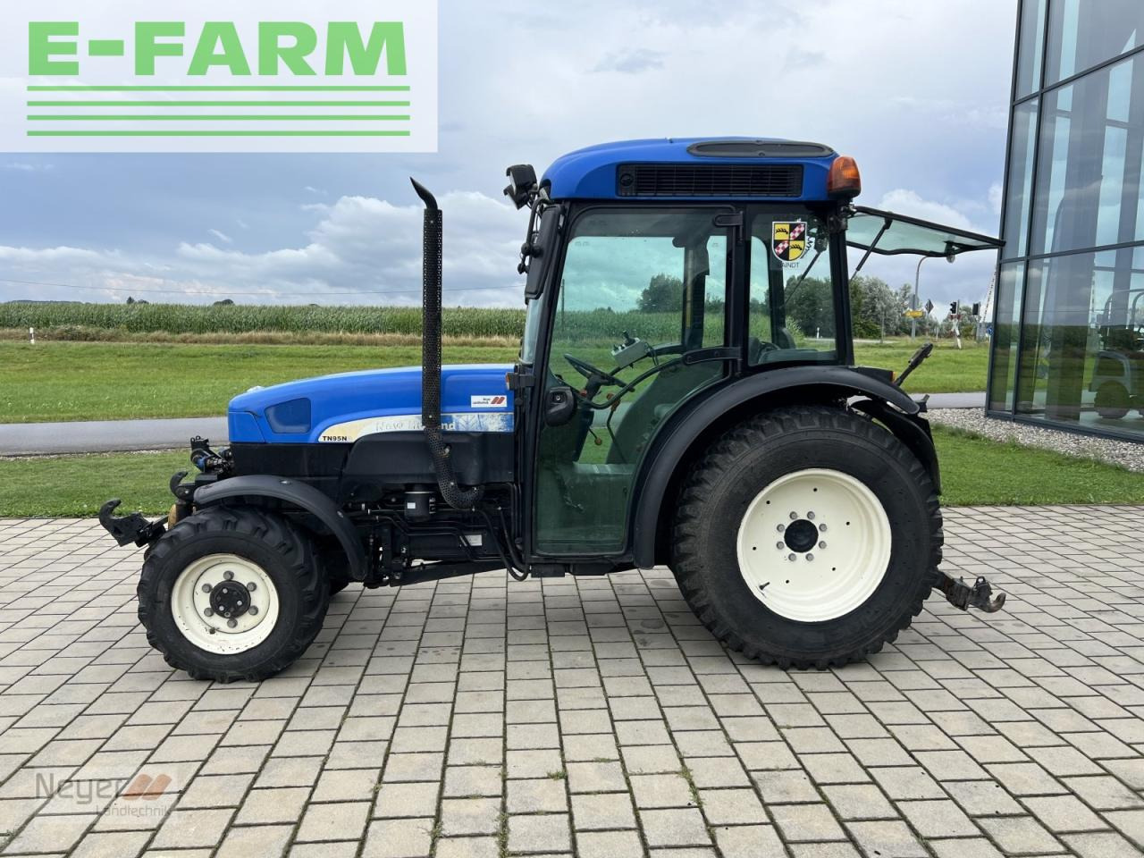 New Holland tn 95 na - Trattore: foto 3 New Holland tn 95 na - Trattore: foto 3