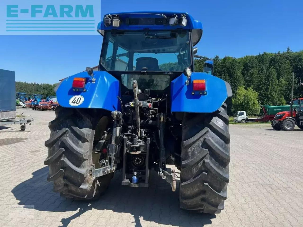 New Holland tvt 135 - Trattore: foto 3 New Holland tvt 135 - Trattore: foto 3
