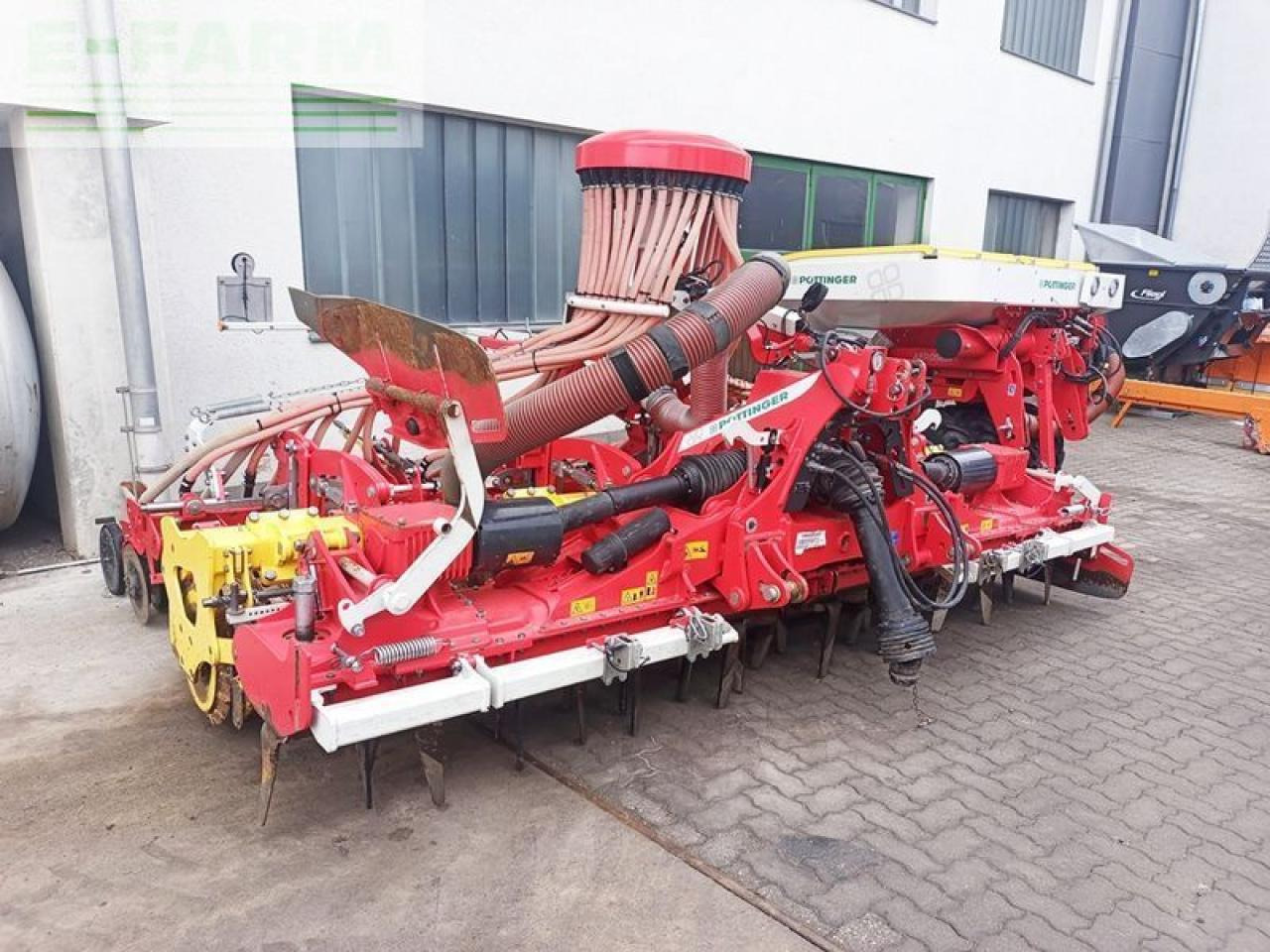 Pöttinger 4 m säkombination pneumatisch klappbar - Seminatrice combinata: foto 3 Pöttinger 4 m säkombination pneumatisch klappbar - Seminatrice combinata: foto 3