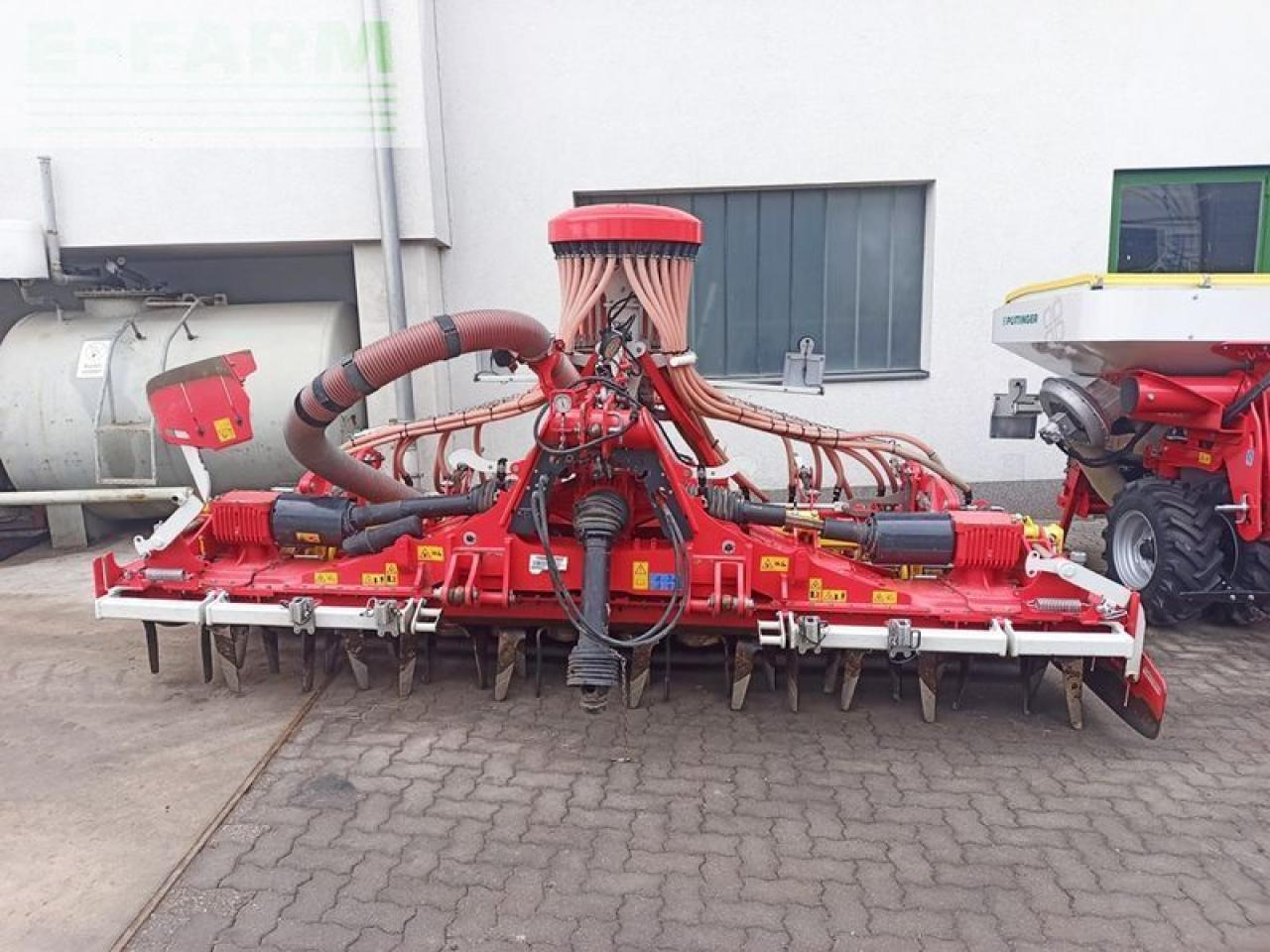 Pöttinger 4 m säkombination pneumatisch klappbar - Seminatrice combinata: foto 2 Pöttinger 4 m säkombination pneumatisch klappbar - Seminatrice combinata: foto 2