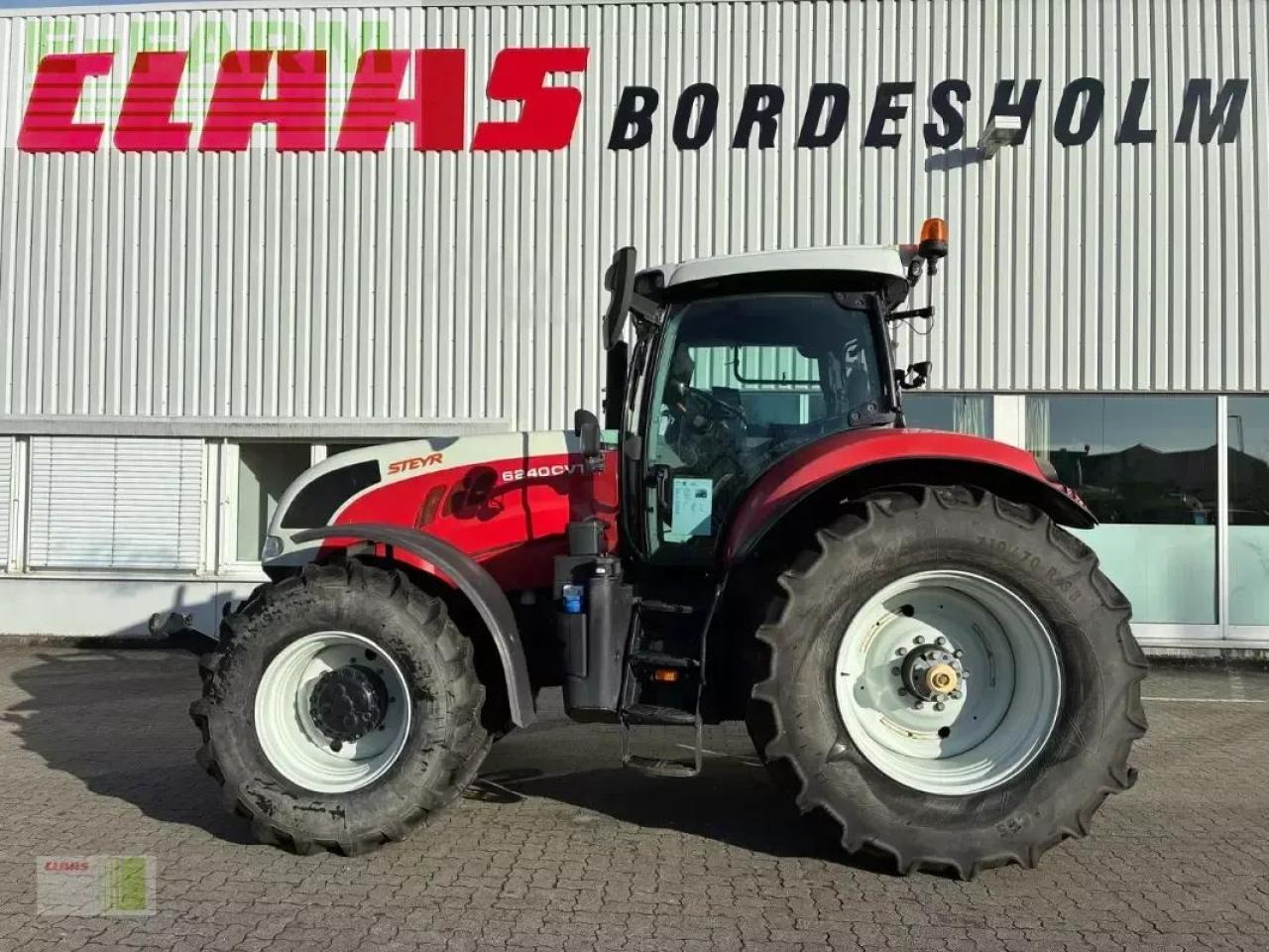 Steyr 6240 cvt (inkl. rtk lenksystem) - Trattore: foto 1 Steyr 6240 cvt (inkl. rtk lenksystem) - Trattore: foto 1