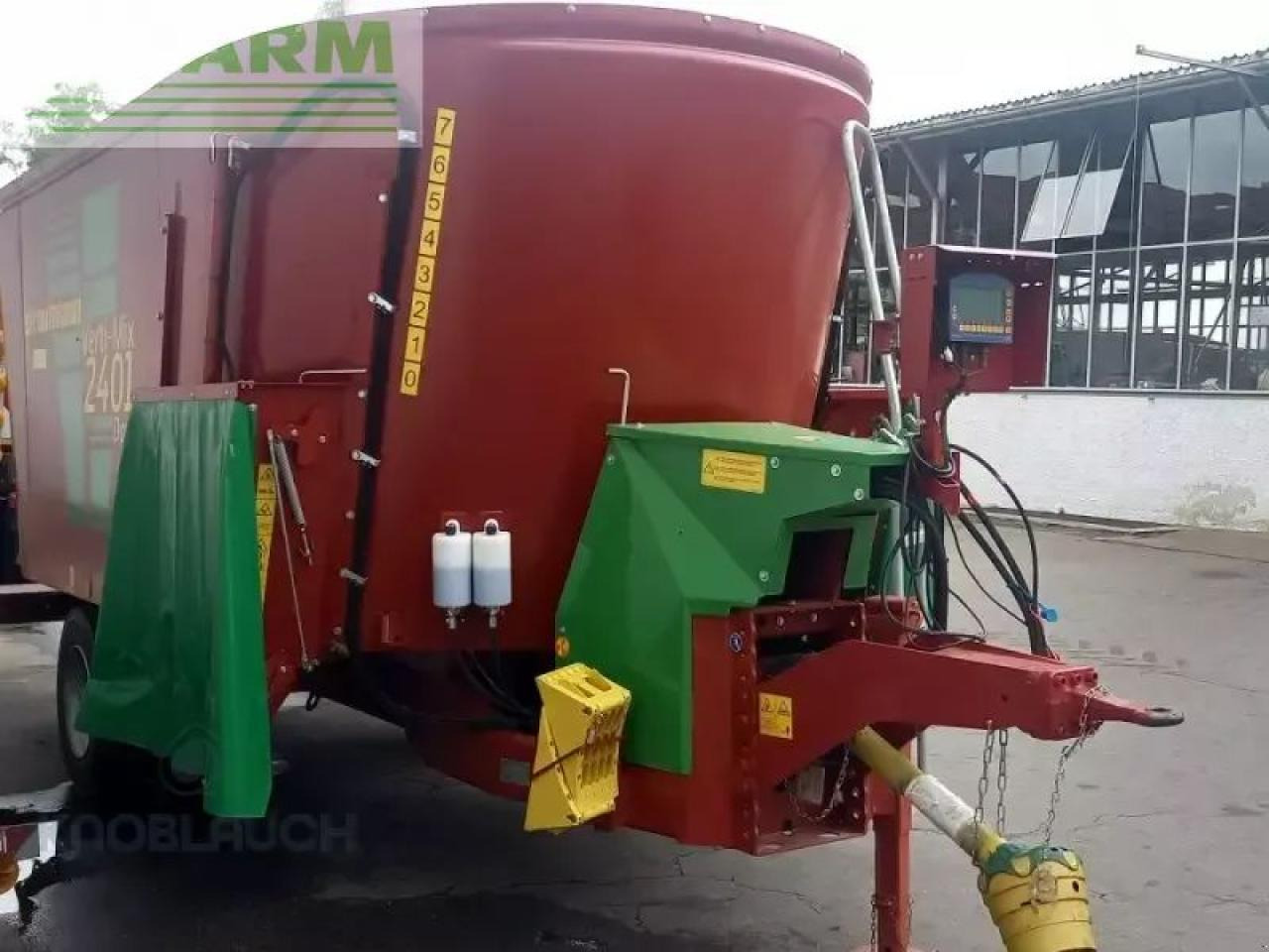 Strautmann verti-mix 2401 double - Macchina per l'allevamento: foto 3 Strautmann verti-mix 2401 double - Macchina per l'allevamento: foto 3
