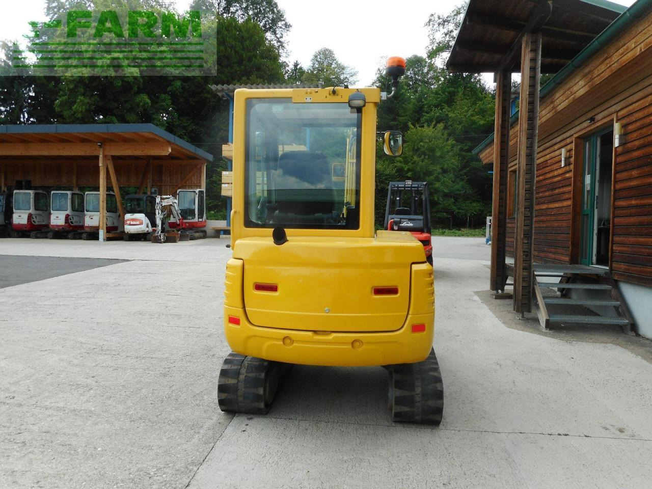 Takeuchi tb 235 ( 3.605kg ) powertilt + hydr. sw - Miniescavatore: foto 3 Takeuchi tb 235 ( 3.605kg ) powertilt + hydr. sw - Miniescavatore: foto 3